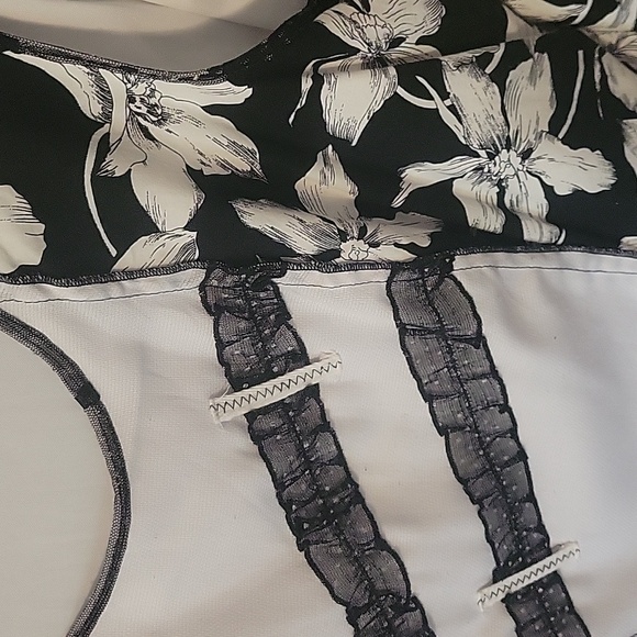 Gea sleevless 14 dress - Picture 2 of 5